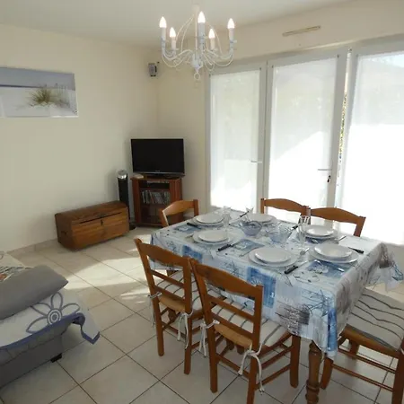 Confort 2 Ch. - Sud - Balcon Sud, Parking - Acces Direct Plage- 6 Pers. - Fr-1-540-4 Apartment