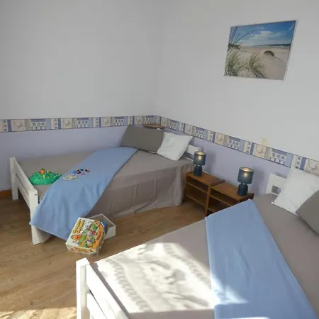 Confort 2 Ch. - Sud - Balcon Sud, Parking - Acces Direct Plage- 6 Pers. - Fr-1-540-4 Apartment *